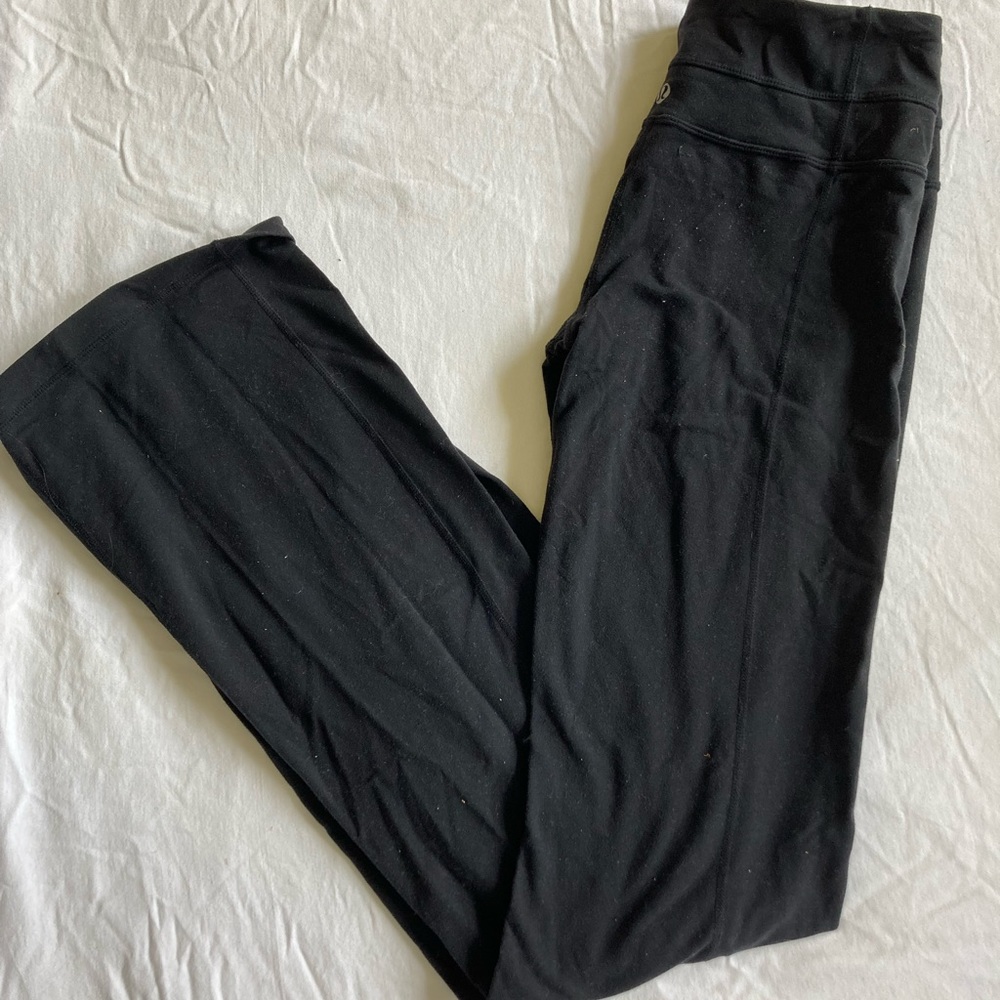 Lululemon Black Groove Pant-Size 6
